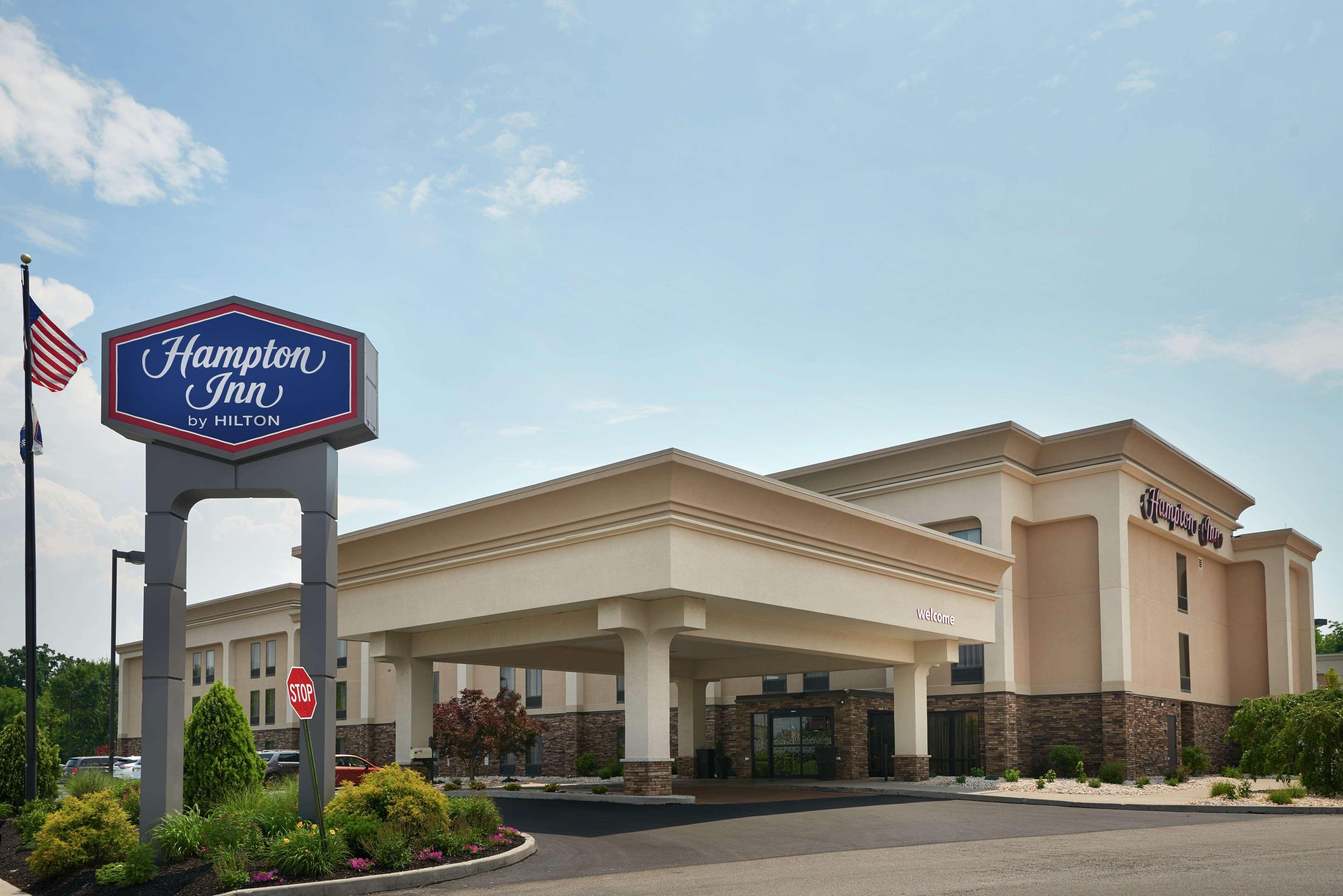 Hampton Inn Hanover Exterior photo